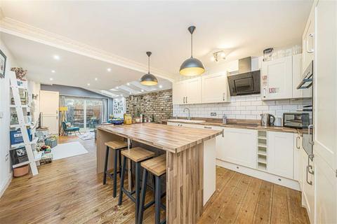 undefined, Stanley Gardens Road, Teddington TW11