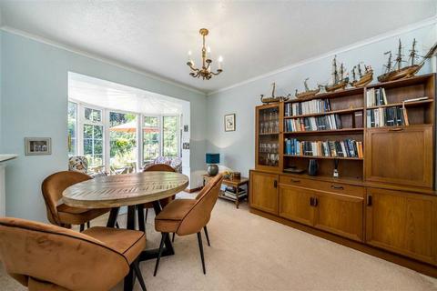 3 bedroom detached house for sale, Stuart Grove, Teddington TW11