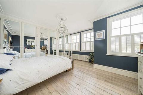 32 Bridgeman Road, Teddington, TW11 9AH