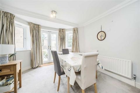 2 bedroom flat for sale, Trematon Place, Teddington TW11