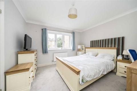 2 bedroom flat for sale, Trematon Place, Teddington TW11