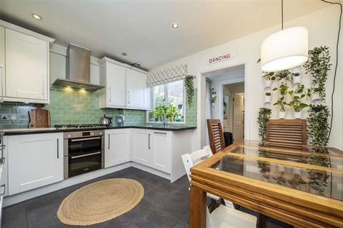 2 bedroom terraced house for sale, Latimer Road, Teddington TW11