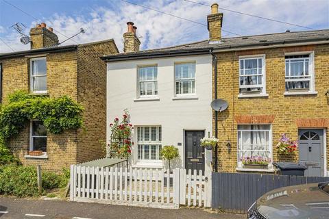 2 bedroom terraced house for sale, Latimer Road, Teddington TW11