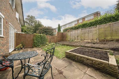 14 Broom Lock, Teddington, TW11 9QP