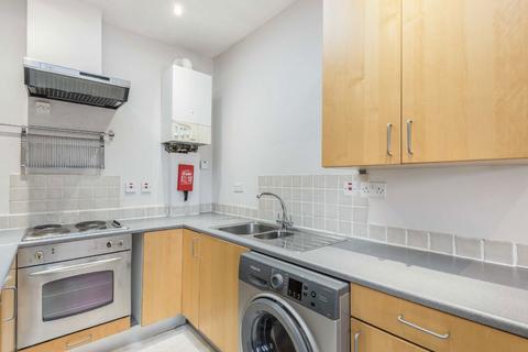 1 bedroom flat for sale, Tooting High Street, London SW17