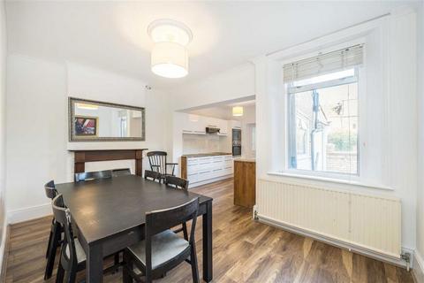 4 bedroom house to rent, Fulwell Road, Teddington TW11