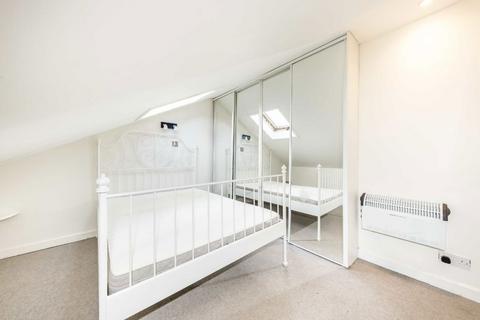 1 bedroom flat for sale, St. Peter's Close, London SW17