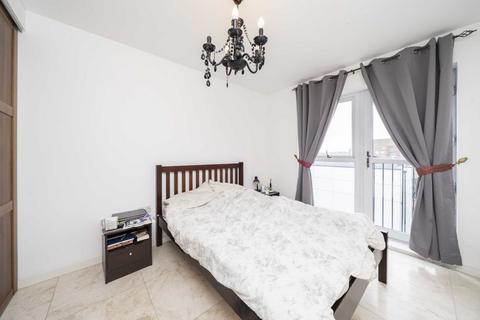 2 bedroom flat for sale, Recovery Street, London SW17