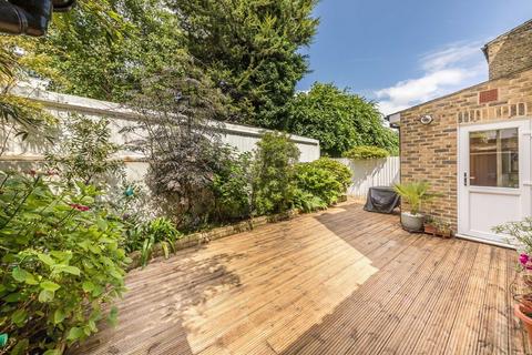 5 bedroom semi-detached house for sale, Khama Road, London SW17