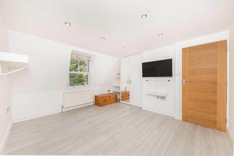 3 Khama Road, London, SW17 0EN