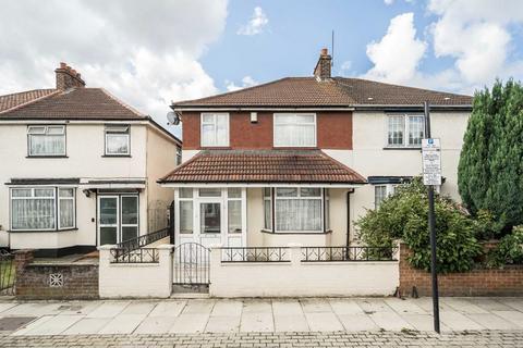 3 bedroom semi-detached house for sale, Rogers Road, London SW17