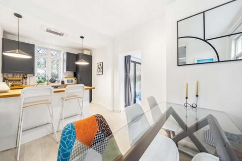 1 bedroom maisonette for sale, Charlmont Road, London SW17