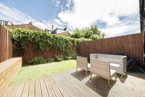 3 bedroom maisonette for sale, Fairlight Road, London SW17