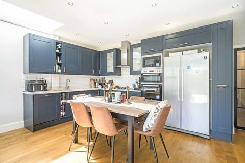 3 bedroom maisonette for sale, Fairlight Road, London SW17