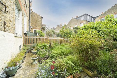 3 bedroom maisonette for sale, Idlecombe Road, London SW17