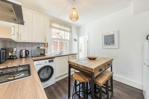 2 bedroom maisonette for sale, Glasford Street, London SW17