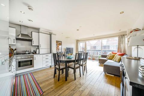 2 bedroom flat for sale, Recovery Street, London SW17