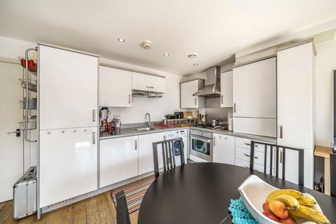 2 bedroom flat for sale, Recovery Street, London SW17