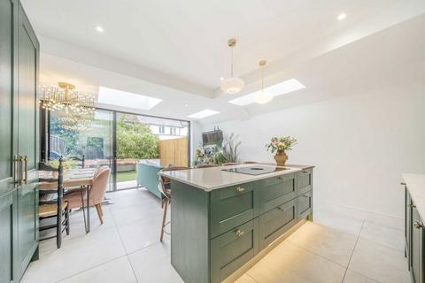 5 bedroom house for sale, Brudenell Road, London SW17