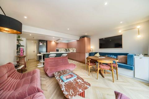 2 bedroom flat for sale, Smallwood Road, London SW17