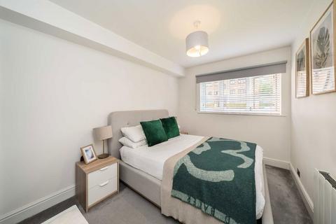 2 bedroom flat for sale, St. Benedicts Close, London SW17