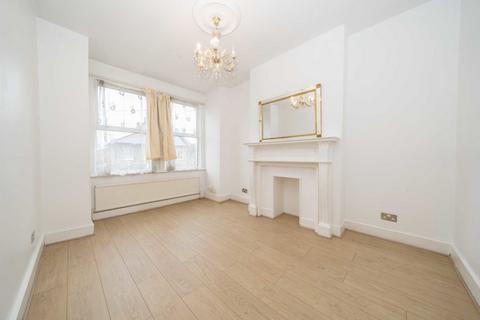 2 bedroom maisonette for sale, Charlmont Road, London SW17