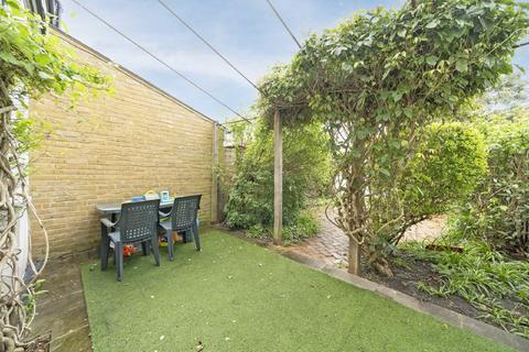 2 bedroom house for sale, Fairlight Road, London SW17