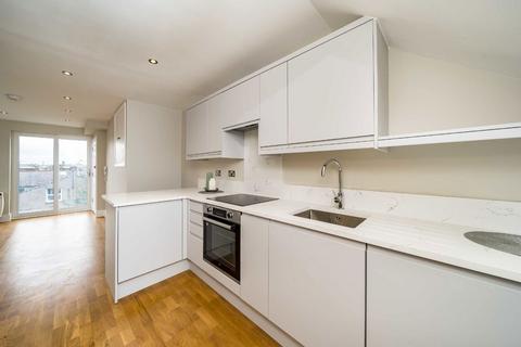 1 bedroom flat for sale, Coverton Road, London SW17