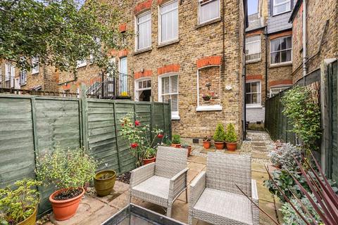 2 bedroom maisonette for sale, Salterford Road, London SW17