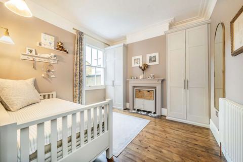 48 Mantilla Road, Balham, London, SW17 8DT