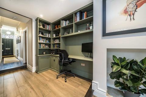 48 Mantilla Road, Balham, London, SW17 8DT