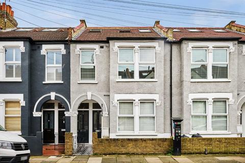 1 bedroom flat for sale, Fairlight Road, London SW17