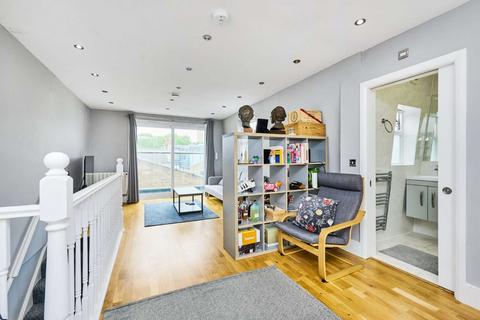 1 bedroom flat for sale, Fairlight Road, London SW17