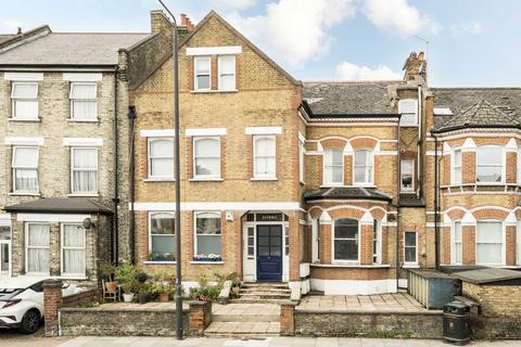 2 bedroom flat for sale, Trinity Road, London SW17