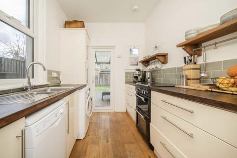 4 bedroom house for sale, Byton Road, London SW17