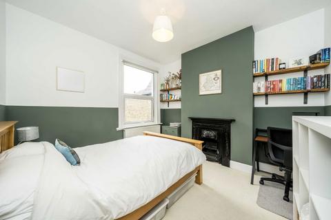 3 bedroom maisonette for sale, Boundary Road, London SW19