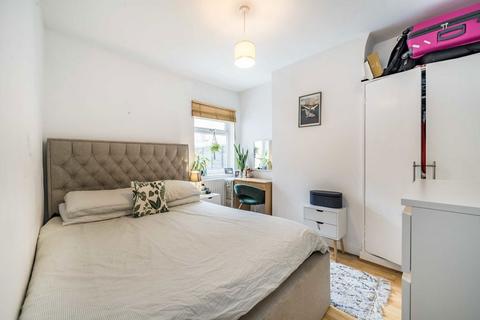 2 bedroom flat for sale, Courtney Road, London SW19