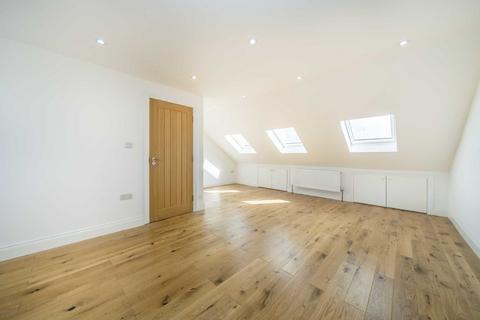 4 bedroom maisonette for sale, Sellincourt Road, London SW17