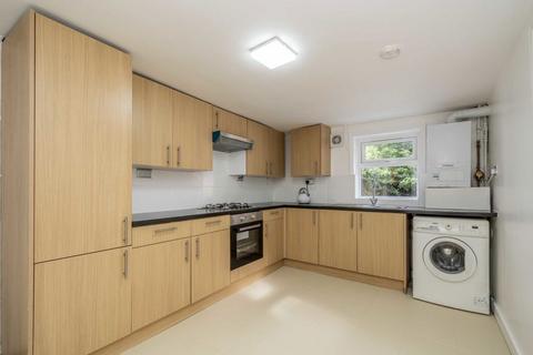 3 bedroom terraced house for sale, Moffat Road, London SW17