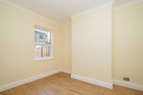 11 Moffat Road, London, SW17 7EZ