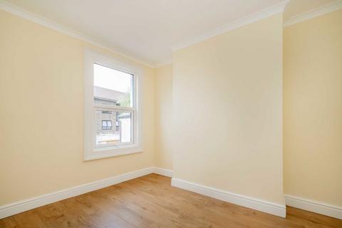 11 Moffat Road, London, SW17 7EZ