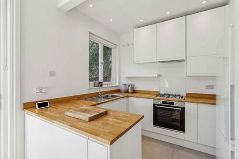 4 bedroom house to rent, Crowborough Road, London SW17