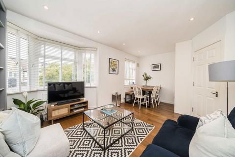 2 bedroom maisonette for sale, Chesham Road, London SW19