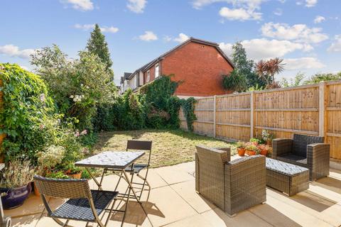 3 bedroom house for sale, Mortlake Drive, Mitcham CR4