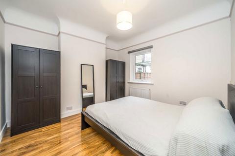 1 bedroom maisonette to rent, Khartoum Road, London SW17