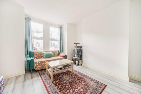 1 bedroom flat for sale, Mellison Road, London SW17