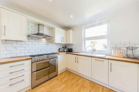 2 bedroom maisonette for sale, Mellison Road, London SW17