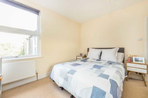 2 bedroom maisonette for sale, Mellison Road, London SW17