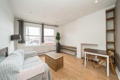 1 bedroom flat for sale, Garratt Lane, London SW17