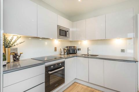 2 bedroom flat for sale, Plough Lane, London SW17